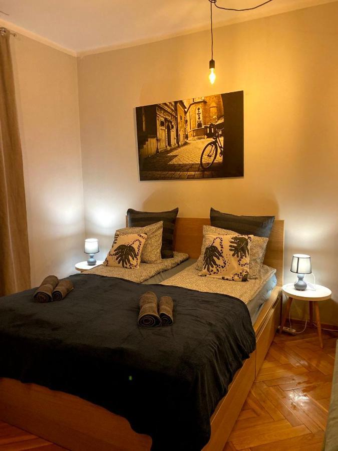 Lares And Penates Apartman Krakkó Kültér fotó
