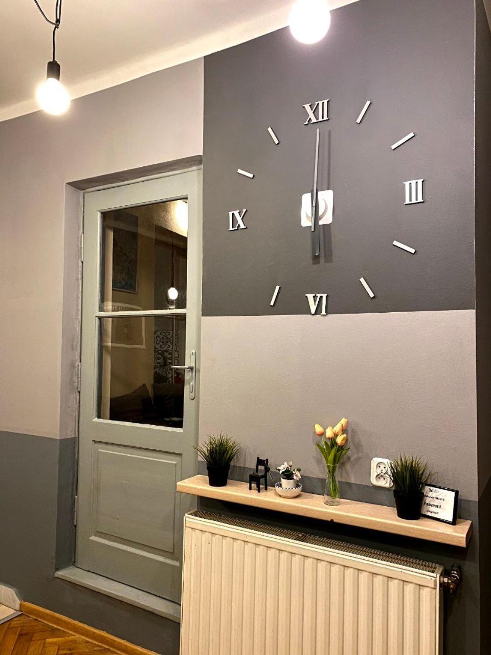Lares And Penates Apartman Krakkó Kültér fotó